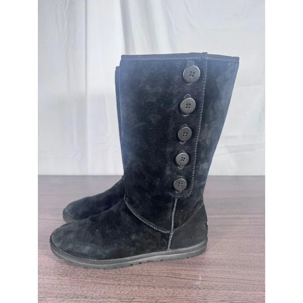 UGG Australia Tall 5-Button Black Suede Boots Women's Shearling‎ Lined Boots
